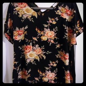 1X Floral Top